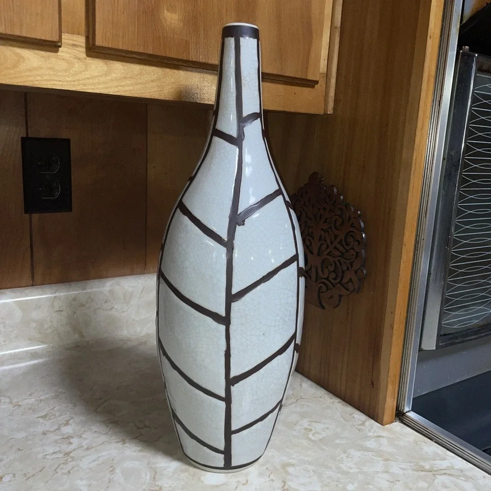 RARE SHAPE Vintage Formalities by Baum Brothers Geometric Crackle‎ Tall 18